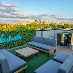 Downtown close*Walk to Germantown*Rooftop