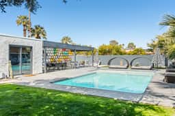 Pool & Hot Tub | Near Downtown | Free Parking - Image 3