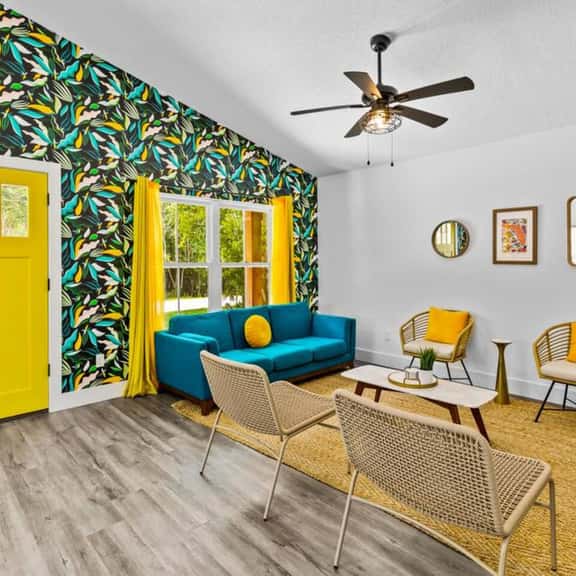 Near Downtown | Close to Beach | Parking | Pets OK - Image 1