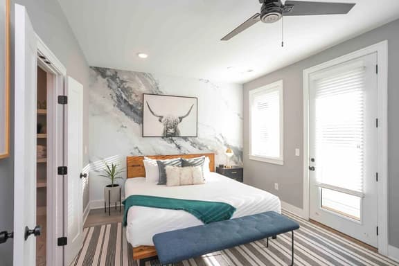 East Nashville | 2 Homes | Parking | Sleeps 16 - Image 1